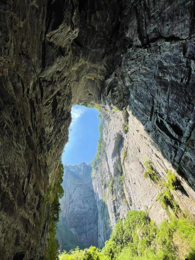 洞磁器口文化盛宴中老年旅游攻略费用详解麻将胡了2试玩网站杭州出发重庆行：洪崖(图2)